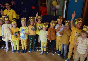 Na zdjęciu dzieci z grupy trzeciej podczas uroczystego ślubowania