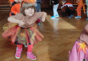 Dziewczynka podczas tanca