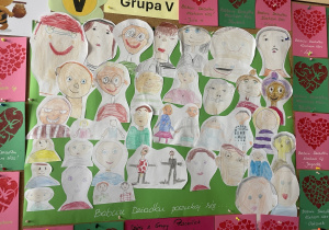 Prace dzieci z grupy Pszczółek przedstawiające swoich najbliższych
