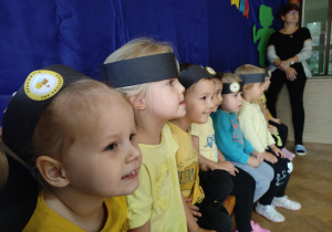 dzieci podczas zabawy z okazji dnia przedszkolaka